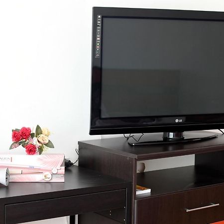 Modern Semi-Central 1 Bedroom Apartment, 3 Parks Nearby 布加勒斯特 外观 照片